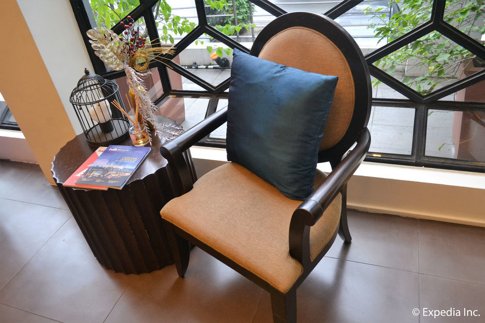 The Theodore Hotel Tagaytay City Exterior photo
